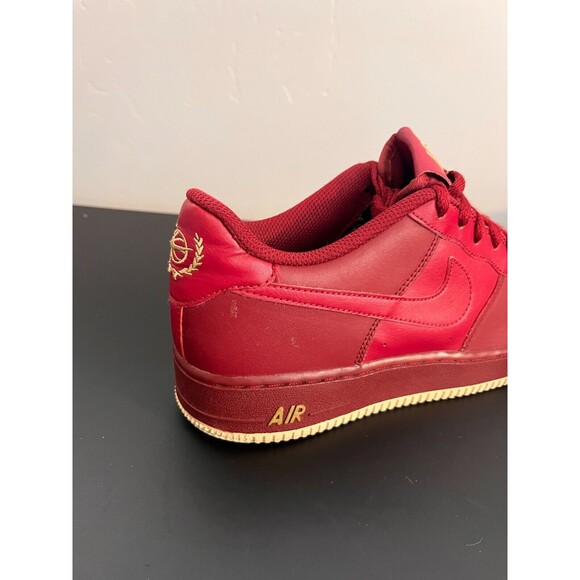 2018 NIKE AIR FORCE 1‎ GS LOW TEAM RED BURGUNDY SUMMIT WHITE GOLD 314192-613 7Y - Picture 5 of 16
